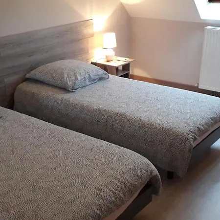 Проживание в семье Claude Et Chantal *